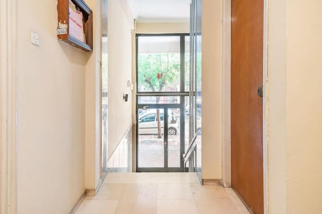 Chic Apt Near Acropolis - Avdi Square Atena Exterior foto