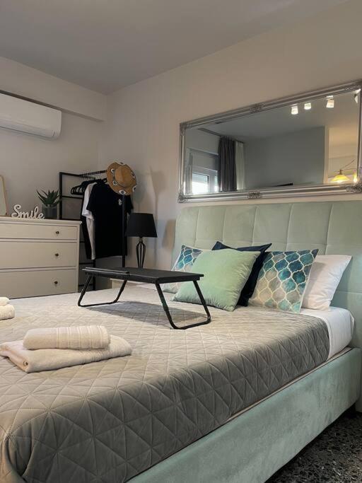 Chic Apt Near Acropolis - Avdi Square Atena Exterior foto