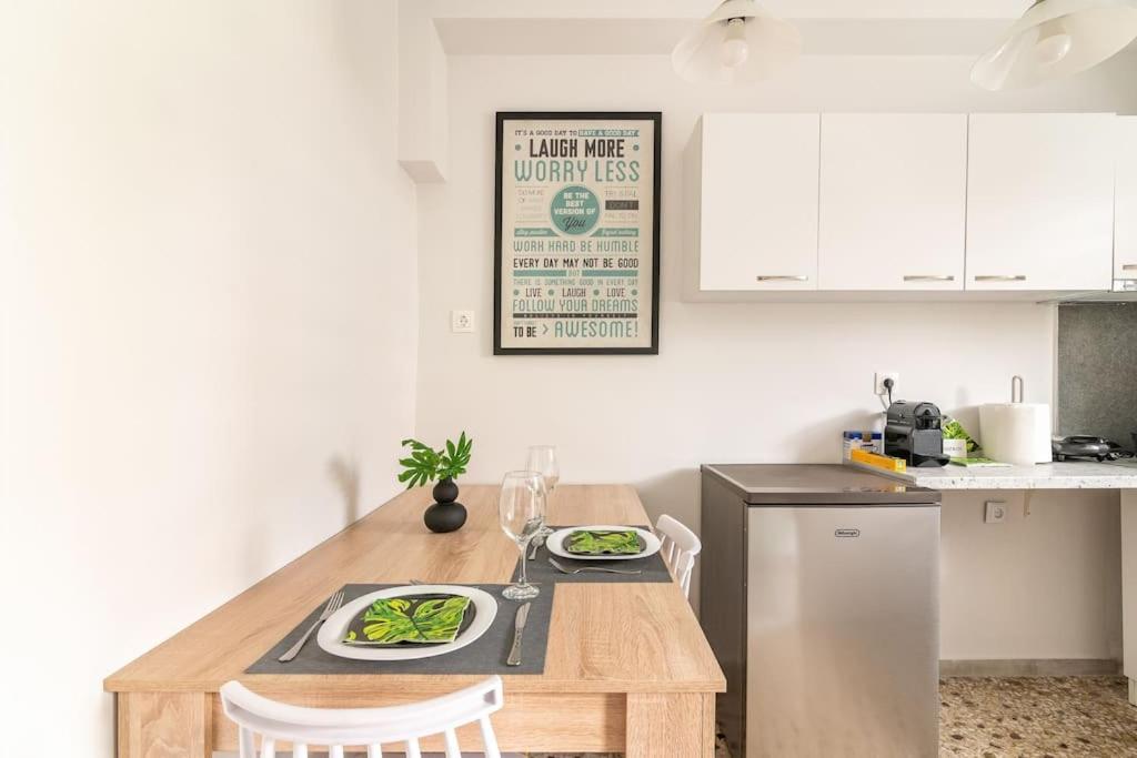 Chic Apt Near Acropolis - Avdi Square Atena Exterior foto