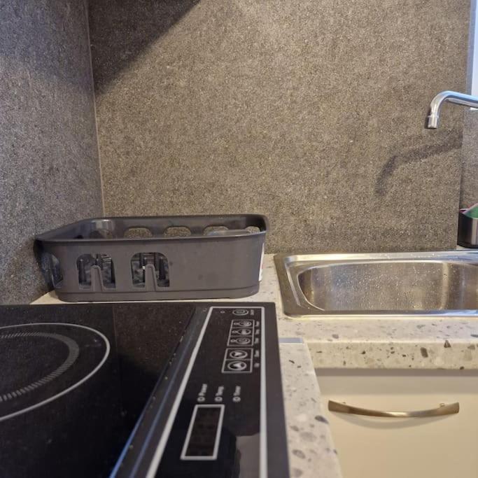Chic Apt Near Acropolis - Avdi Square Atena Exterior foto
