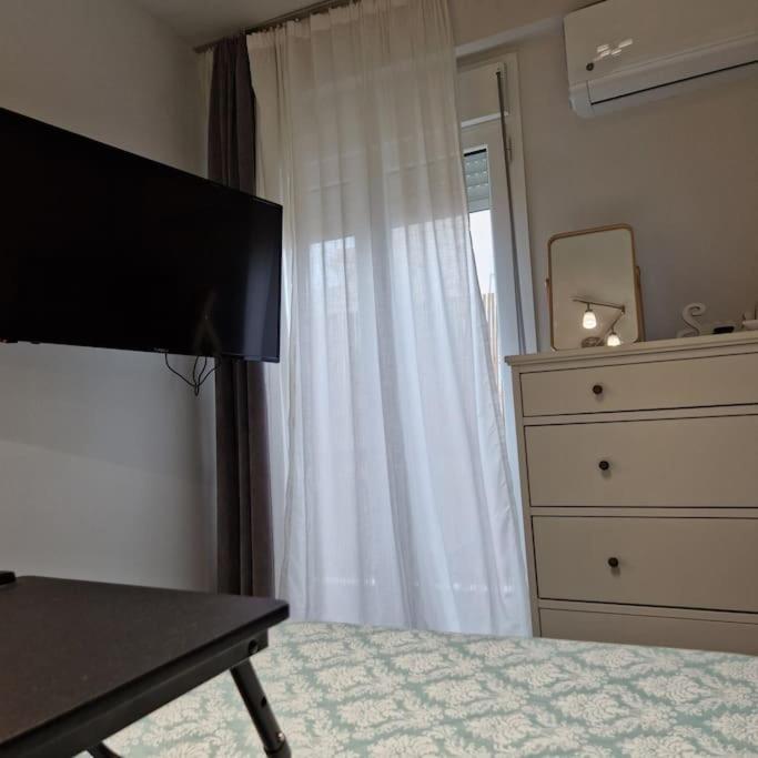 Chic Apt Near Acropolis - Avdi Square Atena Exterior foto